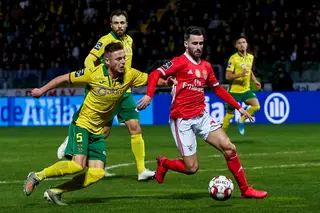 Sai da frente, Rui Gomes da Silva. Este candidato a presidente corre mais, finta melhor e conclui com mais frieza. Um abraço, Rafael