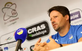 Seguiu-se uma experiência no APOEL do Chipre