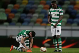 Sporting condenado a pagar 800 mil euros ao Cercle Brugge pela transferência de William Carvalho para o Bétis