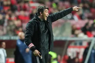 “O que tem o voto de confiança do presidente a ver com Jesus? É normal o presidente ter relação com Jesus, por isso, pá, transparência”