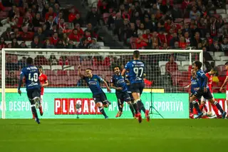 Há cinco casos positivos de covid-19 no Famalicão