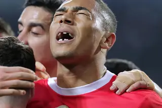 Um dentista para Vinicius, um nefrologista para Rafa e um central para Lage (por Insónias em Carvão)