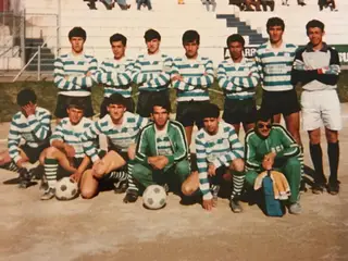 Pedro (1º à direita) na equipa de juniores do Sporting Ferreirense