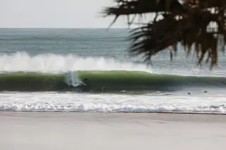 O público escolheu os surfistas e, no fim, ganhou o havaiano que foi para o mar com uma GoPro na boca