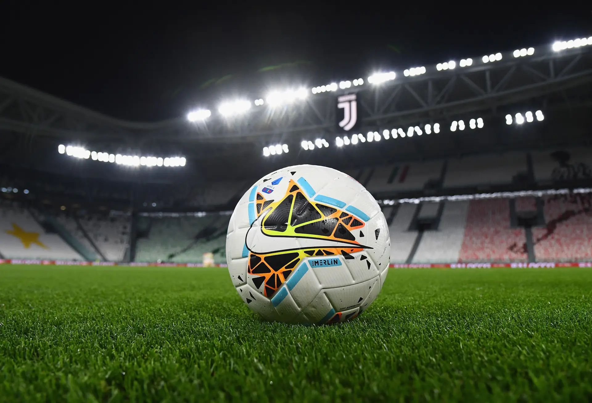 Covid-19. “Lamento, mas todos têm de acatar a decisão”: Governo italiano suspende a Serie A