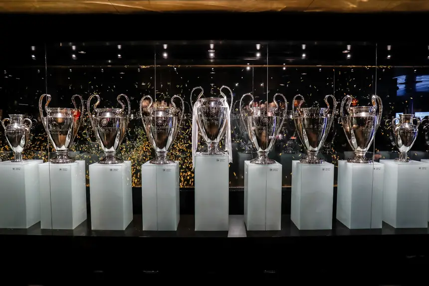 Uefa confirma adiamento de finais da Champions e da Europa League