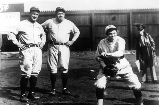 2 de abril de 1931: uma adolescente lança e nem Babe Ruth nem Lou Gehrig acertam na bola de beisebol