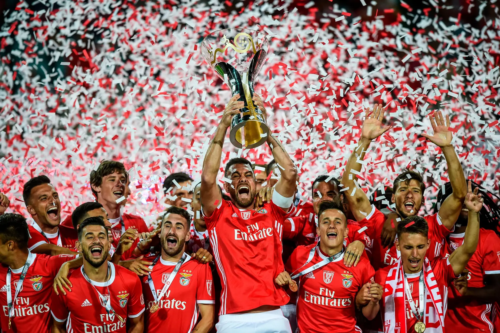 Benfica publica na íntegra as perguntas e respostas ao “The New York Times” e questiona motivações do jornal norte-americano