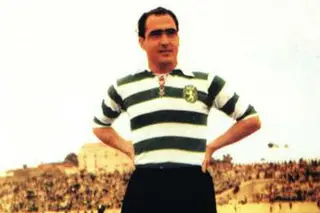 Mais do que os jogos, os goleadores: “O Fernando Peyroteo? Com esse gajo não há táticas, há porrada” (pelo filósofo Manuel Sérgio)