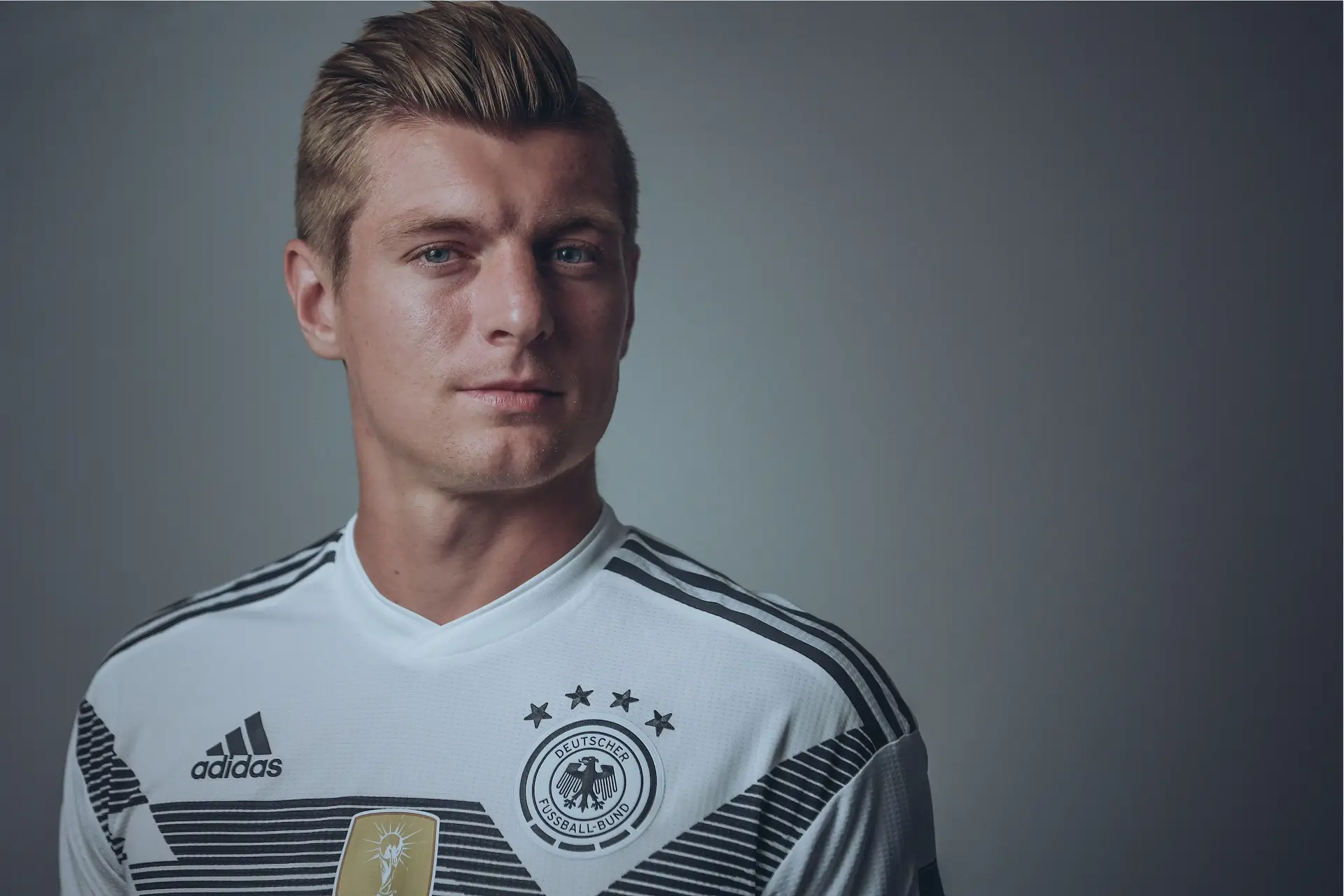 Kroos é contra o corte de salários e contra quem acha que vai ser tudo mau: “Talvez se deixe de gastar tanto dinheiro no futebol”