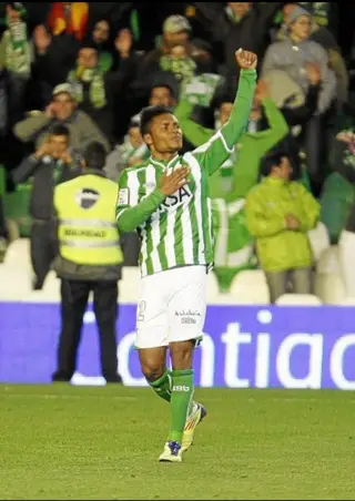 Depois do Benfica, Nélson lrumou ao Betis de Sevilha, em Espanha