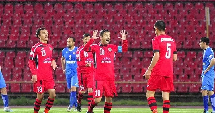 Futebol em meio ao caos: saiba como está o Campeonato Ucraniano um ano  depois do início da Guerra​ - Lance!