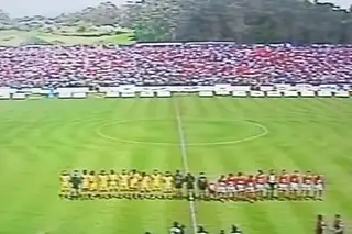 Santa Clara 4-3 Aves. O dia em que uma ilha invadiu o campo e um arquipélago subiu de divisão (por Mariana Cabral)