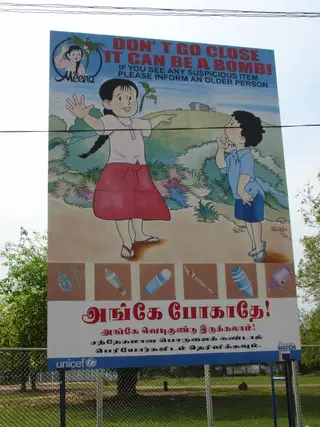 Cartaz de aviso no Sri Lanka.