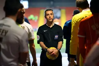 E se houvesse um bate-papo descontraído entre árbitros e jogadores antes do início dos jogos? Limpava fantasmas do sótão (por Duarte Gomes)