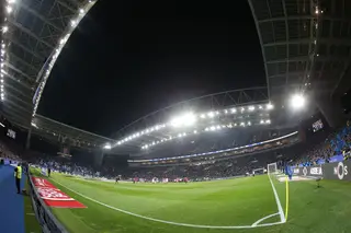 Lembram-se quando a pandemia ia mudar tudo? Afinal... há impugnações, demissões e o patrocinador a voar (por Lá em Casa Mando Eu)