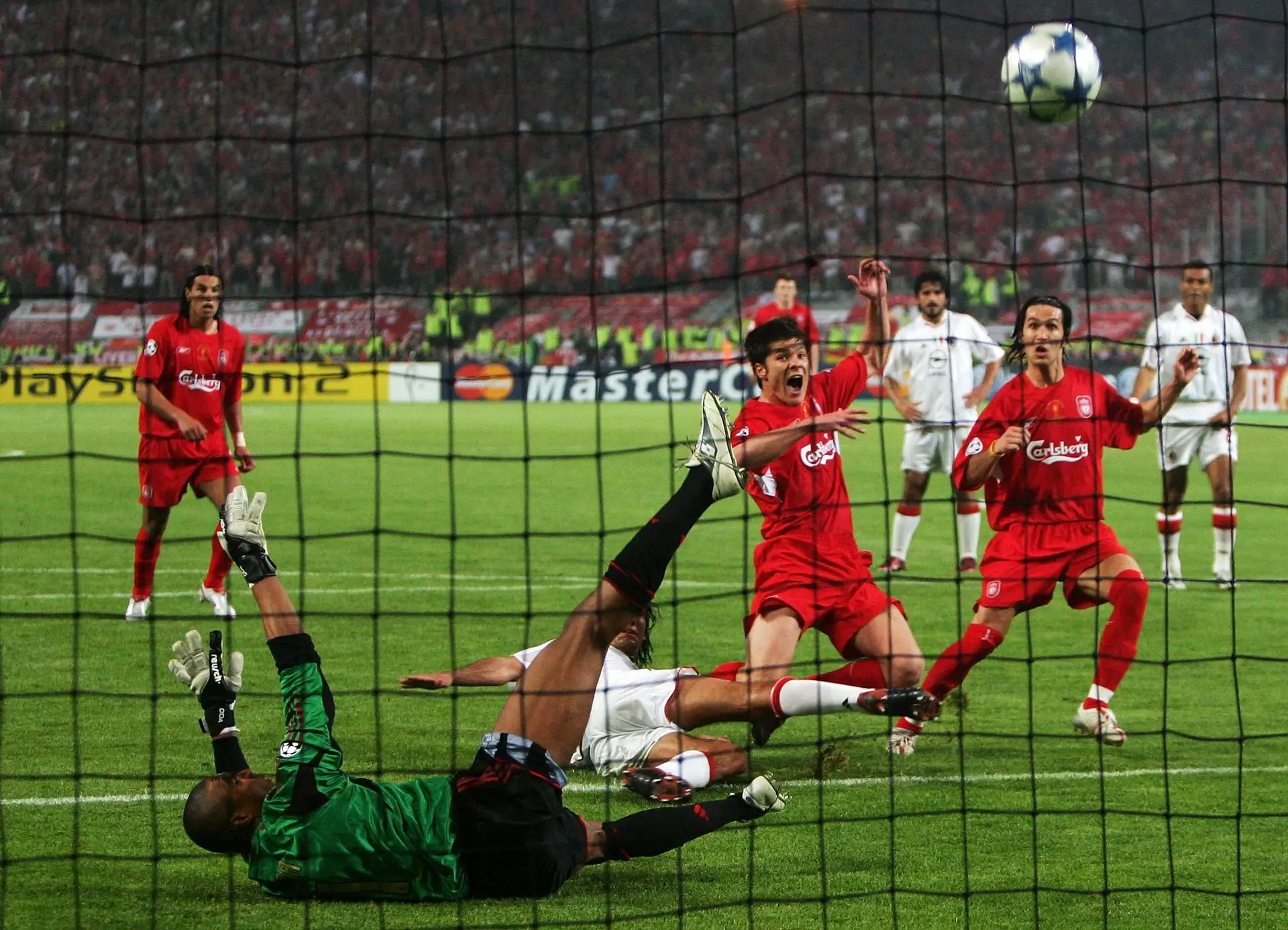 25 de maio de 2005. A final em que eles não podiam dizer que eram jogadores do Liverpool se baixassem a cabeça
