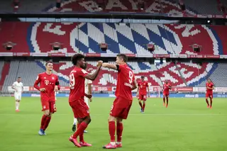 Jogadores do Bayern renunciam, outra vez, a uma parte dos salários até ao final da época