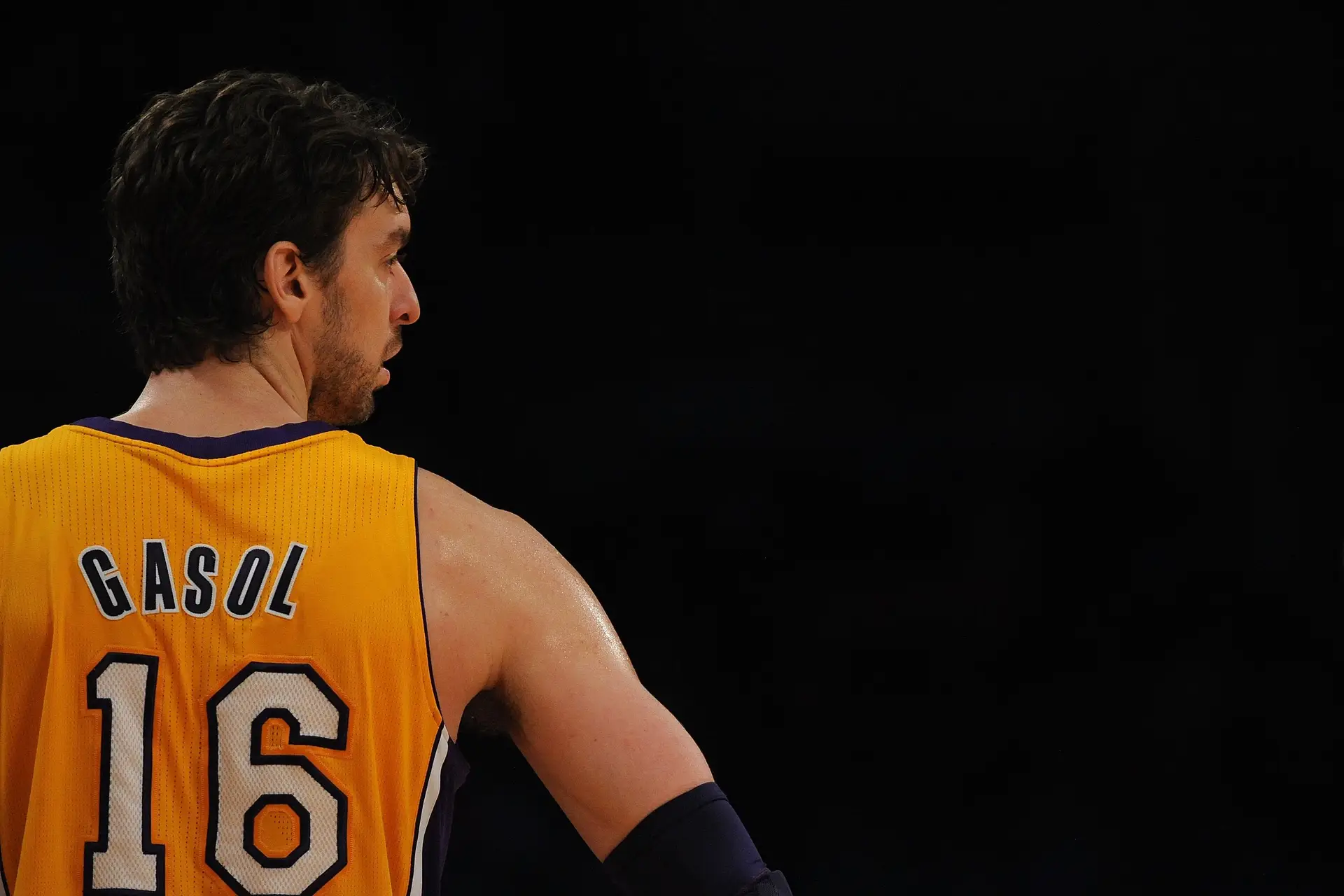 Os 40 anos de Pau Gasol, que poderia estar a curar a covid-19 se não fosse um dos melhores basquetebolistas europeus da história