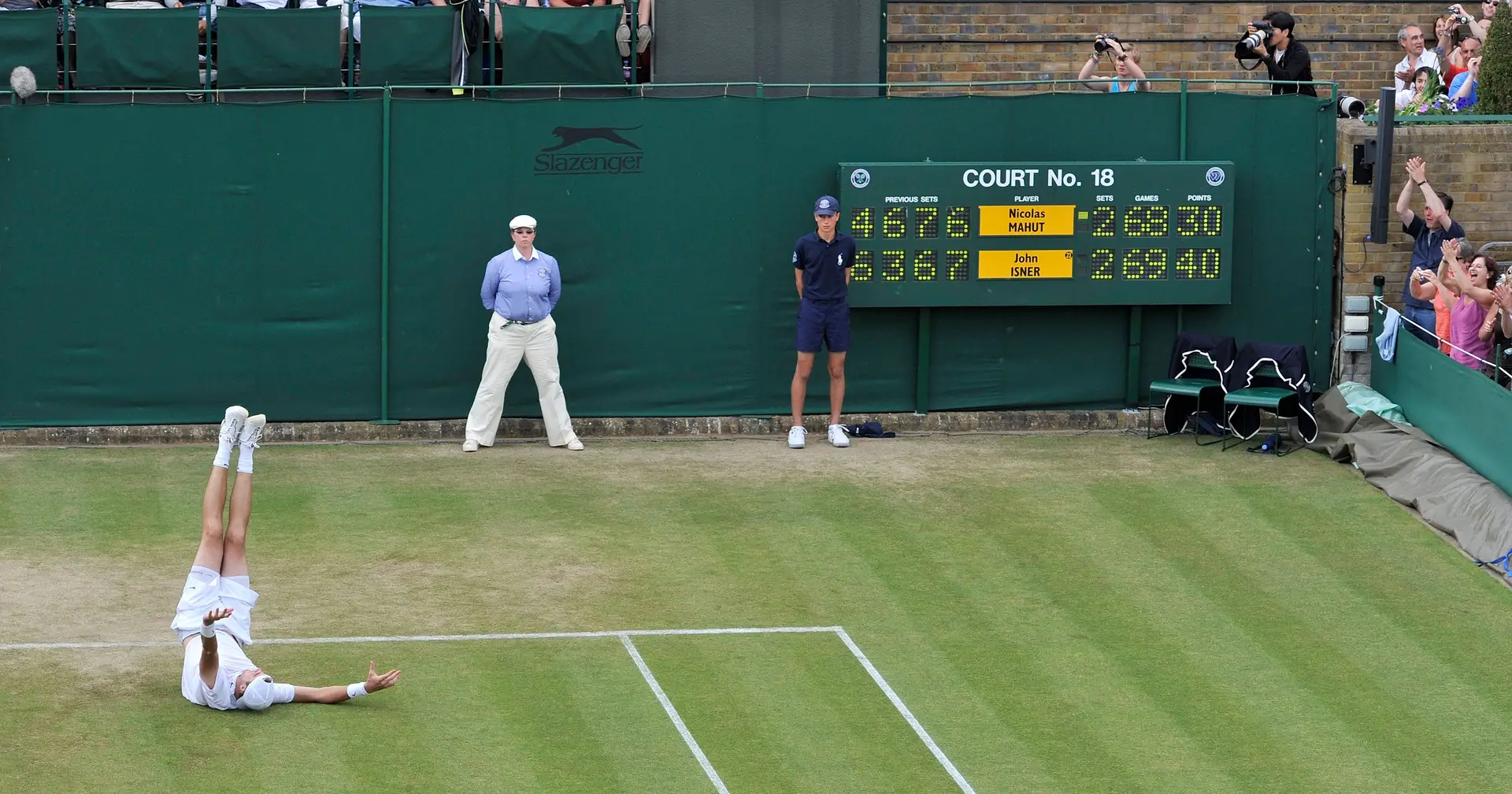 Jogo mais longo do tênis durou duas vezes mais do que a batalha entre  Djokovic e Federer - Estadão