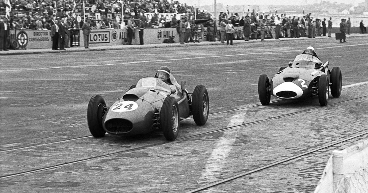 As histórias da história do GP Portugal: do fair-play de Moss, à aula na chuva de Senna, até ao recorde de Hamilton As histórias da história do GP Portugal: do fair-play de Moss, à aula na chuva de Senna, até ao recorde de Hamilton