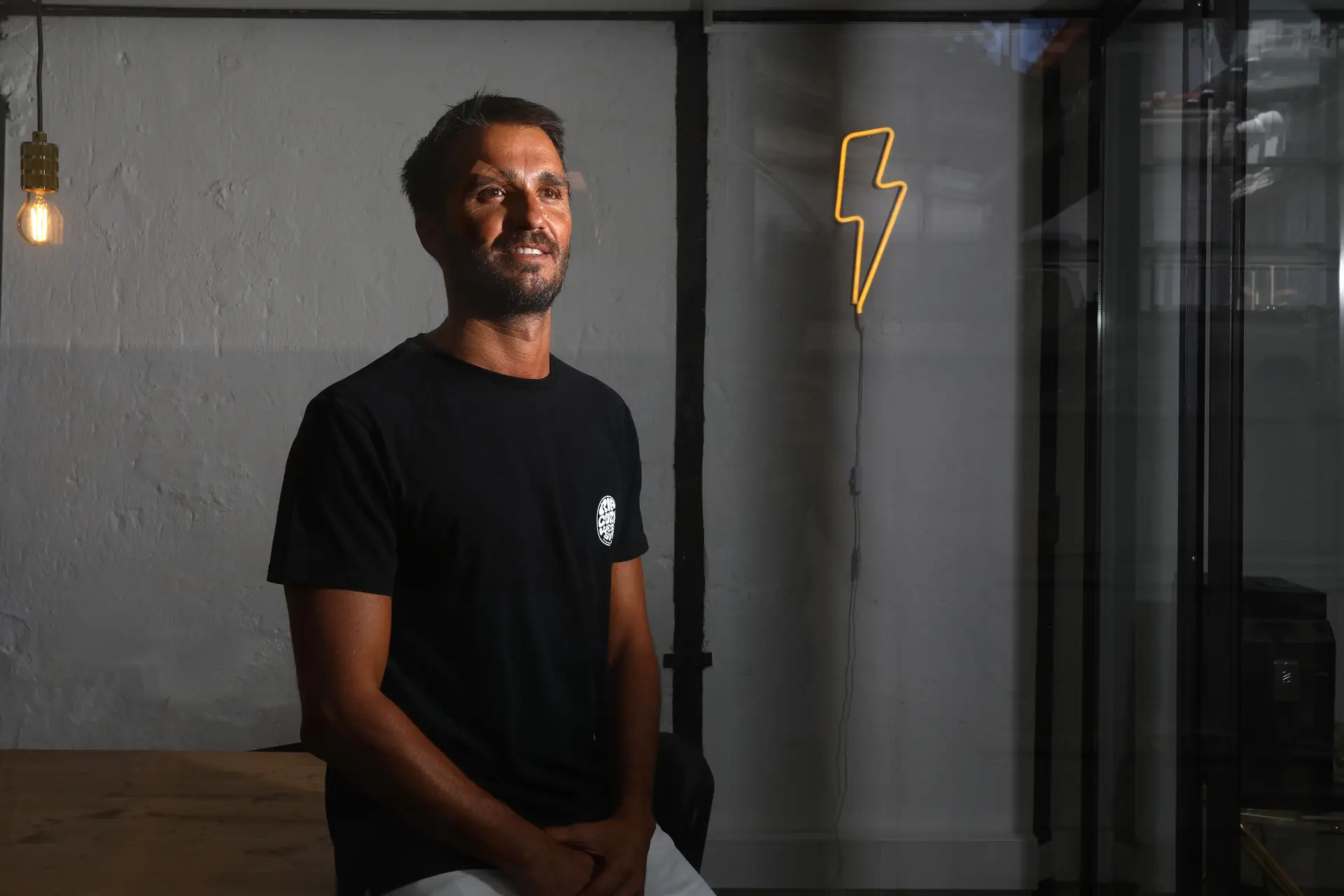 É quem pôs Peniche no mundial de surf que o diz: “Isto não é um leilão. Enquanto tivermos os apoios necessários, a prova não está à venda”