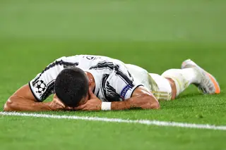 Juventus. Morrer por ideais é um ato romântico. Ser morto por eles é, vá, chato
