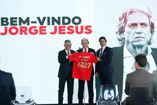 Falemos de finanças: o investimento doido do Benfica, as omeletes com ovos de codorniz do Sporting e as manobras de diversão do FC Porto