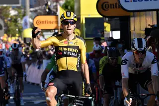 Wout van Aert, o ciclista canivete-suíço, dá nova vitória à Jumbo-Visma no Tour