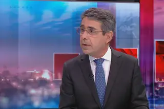 “Foram apagados das contas de Vieira, no Novo Banco, 225 milhões de euros. Andam a gozar connosco”: Costa na comissão de honra de Vieira.