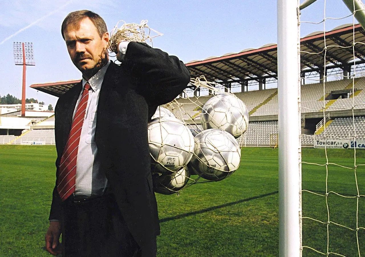 “O Eriksson regressou ao Benfica rico e sem personalidade. Já não era pobre, sabe como é o dinheiro: doutores há muitos, médicos poucos”