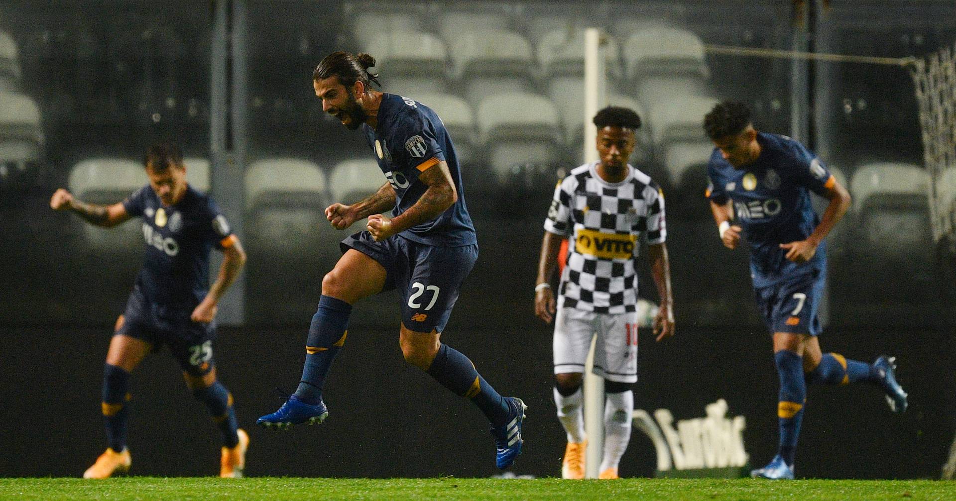 Boavista arrancou empate frente ao Vitória SC com este penálti