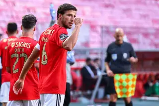 Benfica apresenta lucro de €8,2 milhões mas avisa: sem público e fora da Champions, "o ano será profundamente afetado"