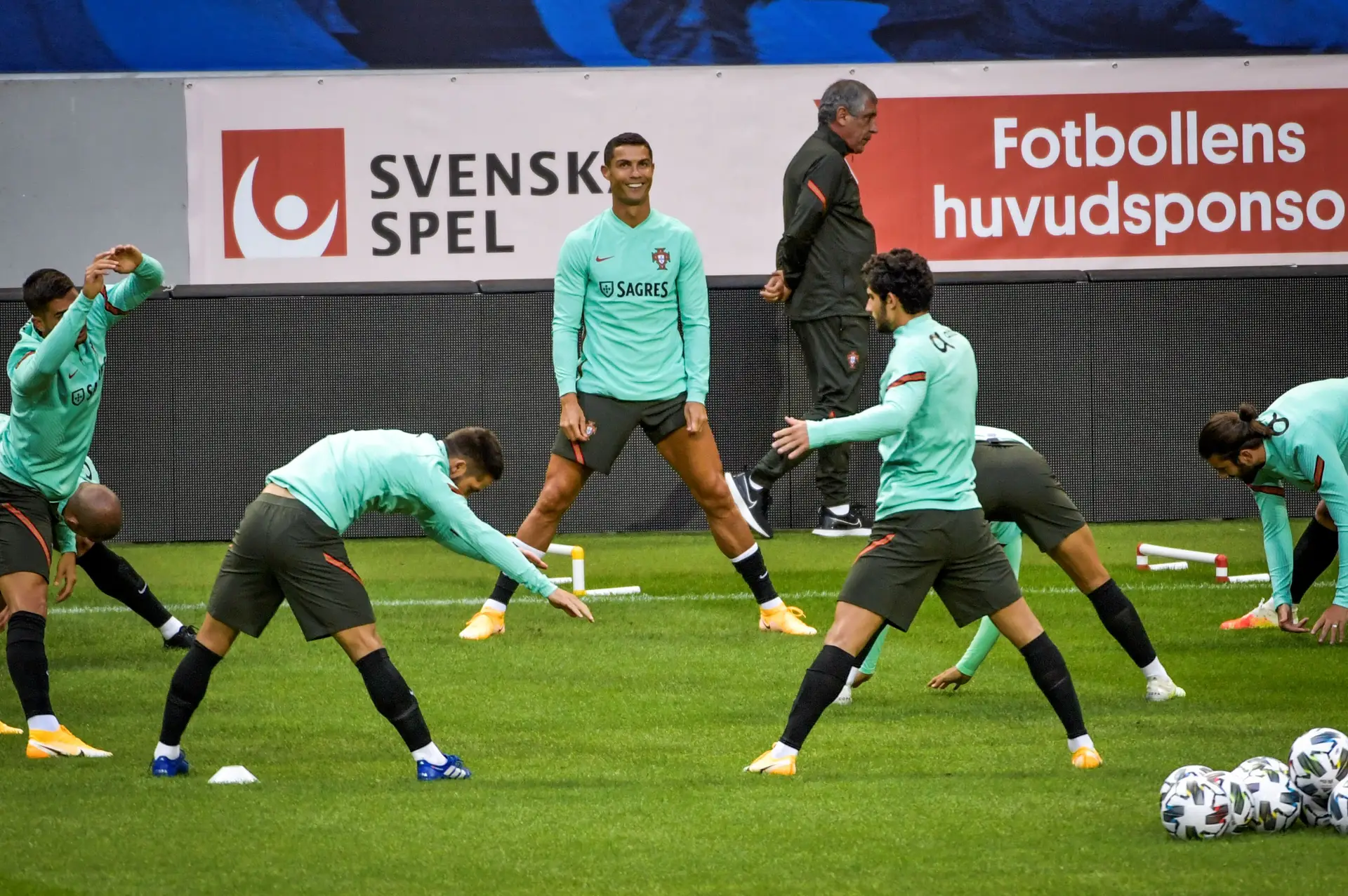 Precaução na Cidade do Futebol: seleção adia treino e conferências de imprensa