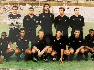 Rogério (1ª atrás à direita) entrou na Académica de Coimbra na época 1995/96
