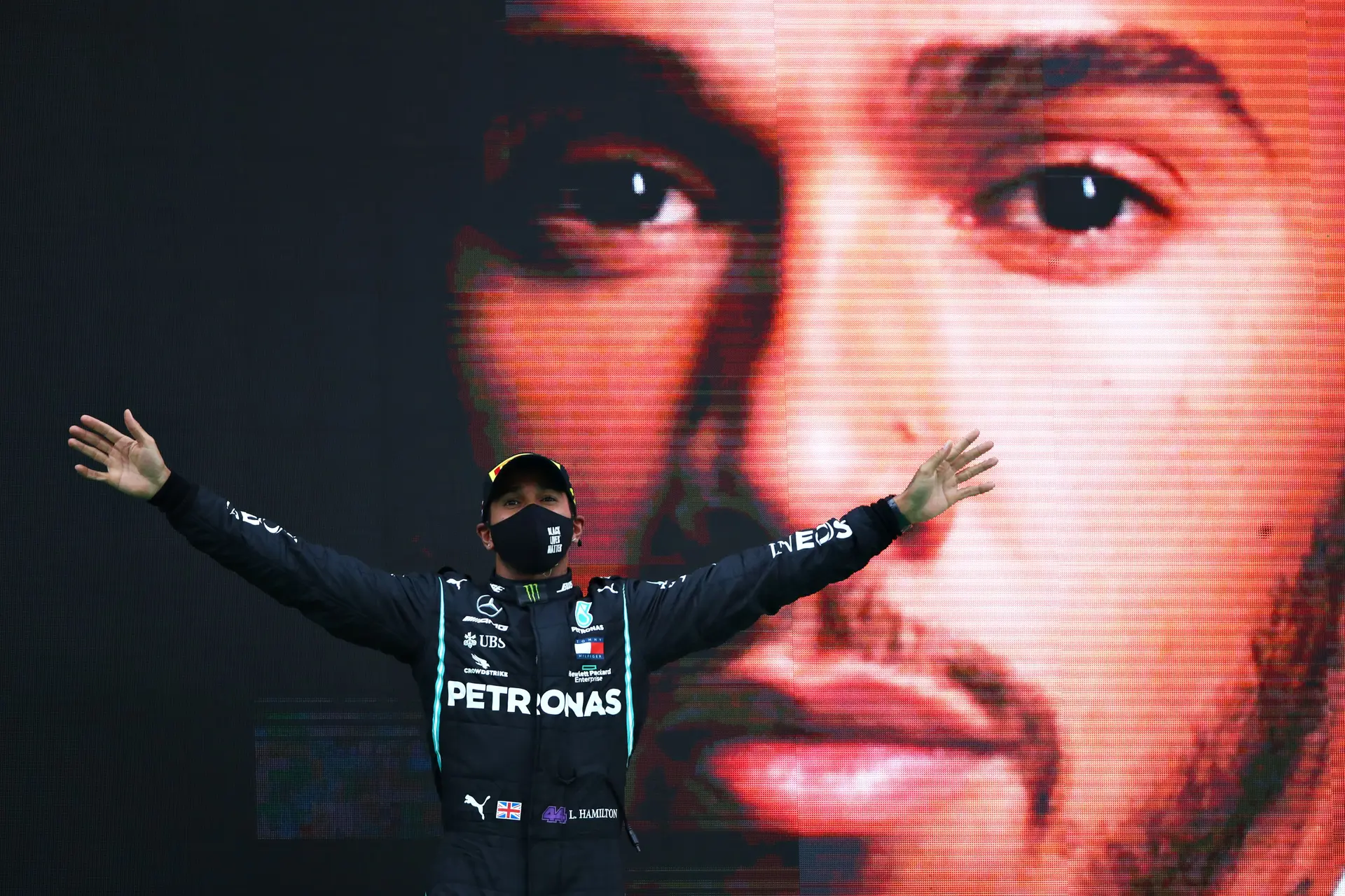 Lewis Hamilton diz que o circuito de Portimão é "uma pista fantástica" e que se juntou ao seu top de preferidas