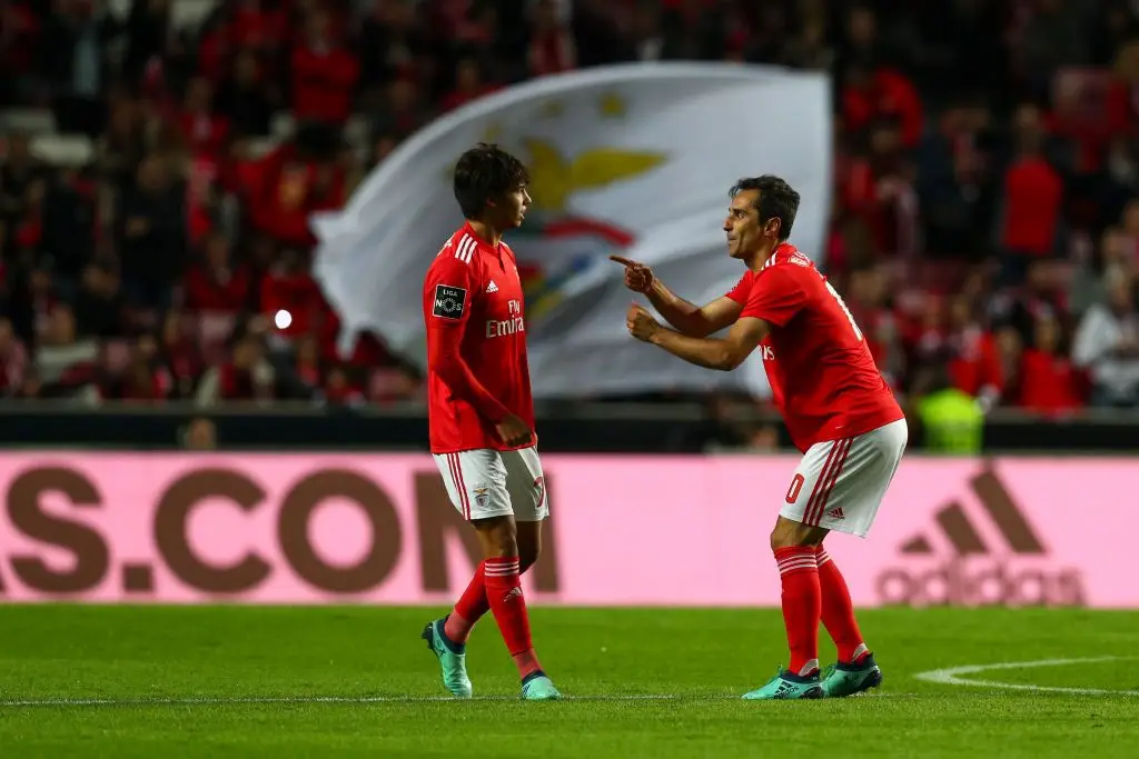 Depois do namoro interrompido com o Benfica, John Textor está perto de  comprar a SAD do Botafogo