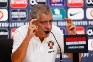 Fernando Santos: “Há sempre ansiedade nos jogadores. Não é a ansiedade de dar tremeliques, é a de querer jogar, que não faz mal a ninguém”
