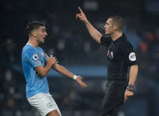 Os erros terminarão com a vinda de árbitros estrangeiros?