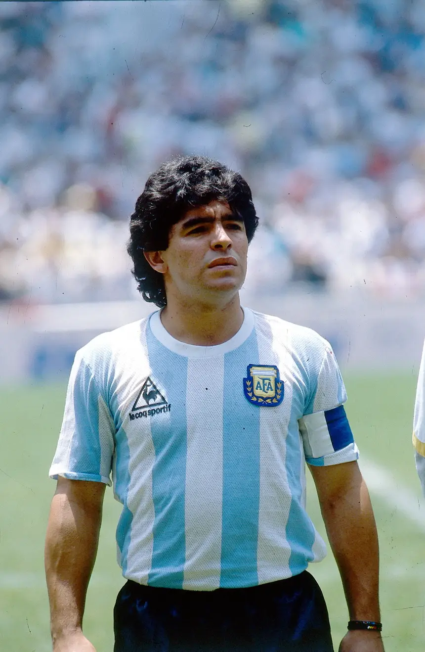 Tribuna Expresso Morreu Diego Armando Maradona, mas ele