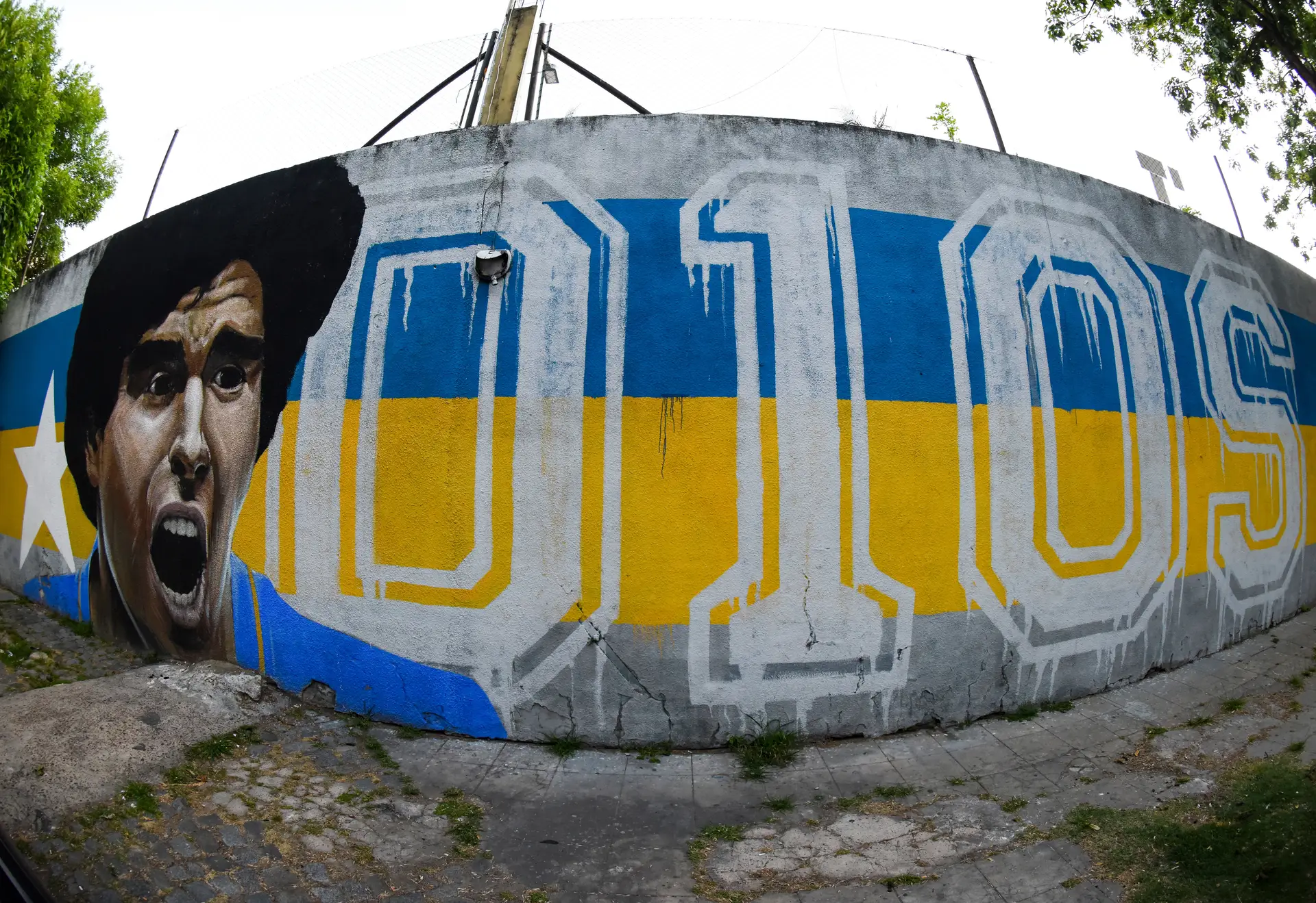 Maradona. “O movimento começou por volta das 11 horas. Chamaram o médico do condomínio”: relato da “dor profunda” dos argentinos