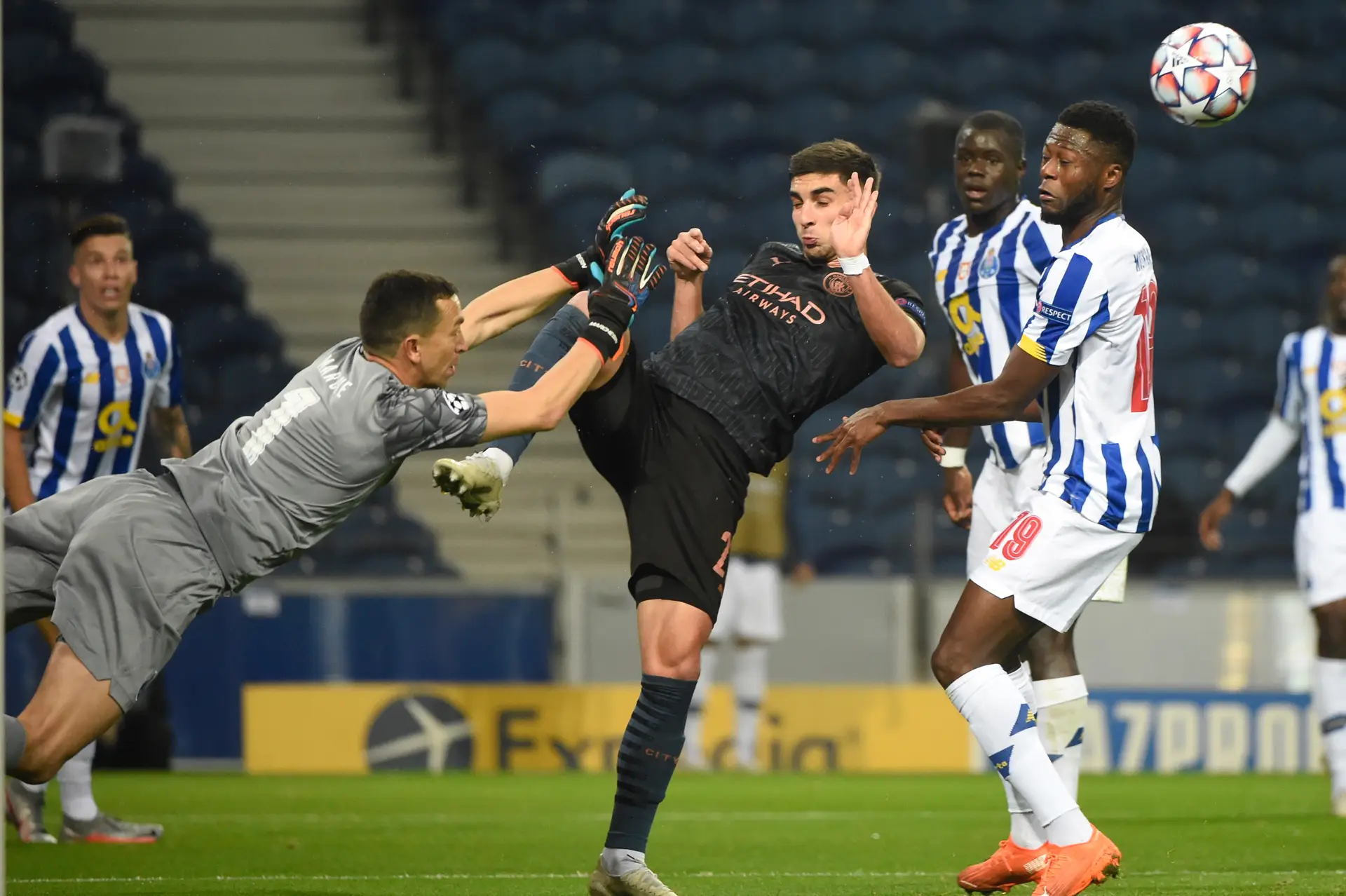 LIGA DOS CAMPEÕES: ASSISTÊNCIA DE NANU NA VITÓRIA DO PORTO FRENTE