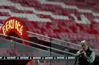 Em direto: Benfica 5-0 Vilafranquense (final)