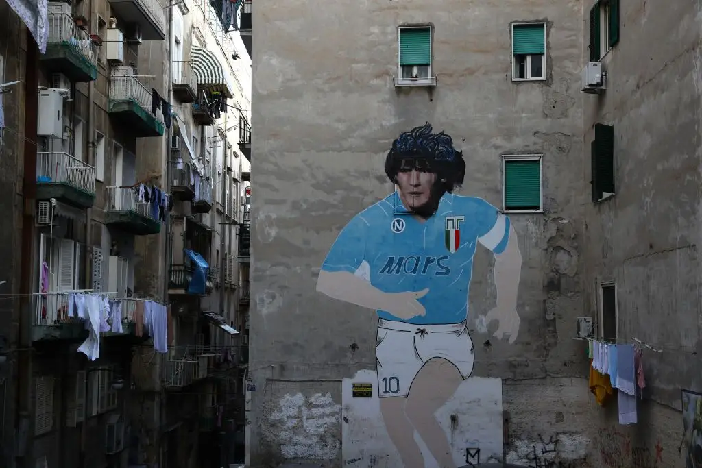 Nápoles, a cidade que pretende converter-se na “Maradonalândia”