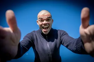 “Cheguei a Portugal com cinco euros e duas opções: comprar comida ou telefonar à minha mãe. Liguei para casa, alguém me deu uma sandes”