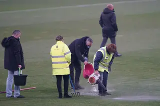 16 de janeiro de 2021: jogo adiado em Portugal devido ao gelo no relvado