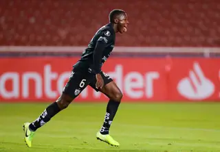 Moisés Caicedo tem 19 anos e joga no Independiente del Valle, no Equador
