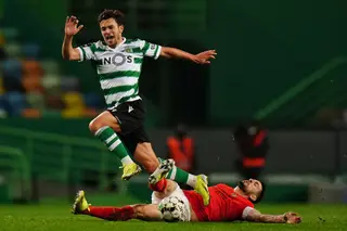 Alguém na BTV apelou à calma e disse que Pizzi esteve mais competitivo, sem gargalhar. É preciso gostar muito do Benfica para pagar por isto