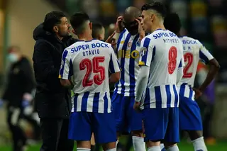 Sérgio Conceição vs Vítor Pereira: o FC Porto é “defensivo”?