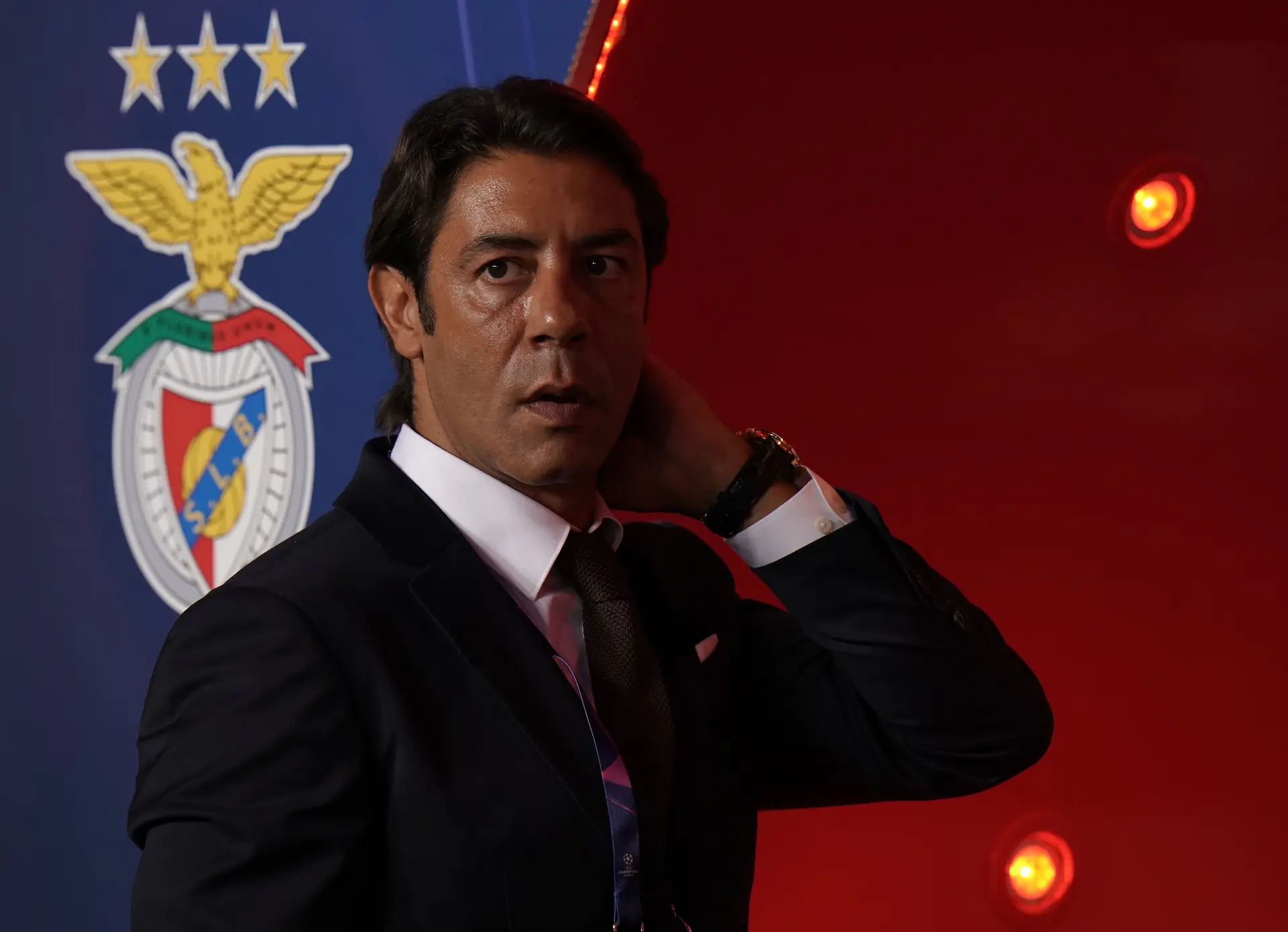Rui Costa respondeu ao movimento ‘Servir o Benfica’: “É uma missiva falsa e de má-fé, que visa denegrir-me pessoalmente e à minha família”